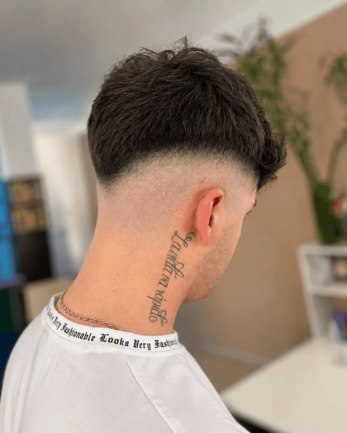 Taglio uomo con sfumatura fade realizzato da Lucky Salon a Varese